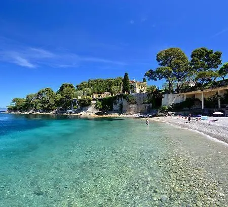 Grand 2 Pieces Climatise Dans De Standing Avec Vue Piscine Au Bord De La شقة