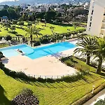 Grand 2 Pieces Climatise Dans De Standing Avec Vue Piscine Au Bord De La Appartement
